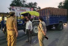 ओवरलोड ट्रैक्टर-ट्रॉली समेत वाहनों के ठोंक चालान