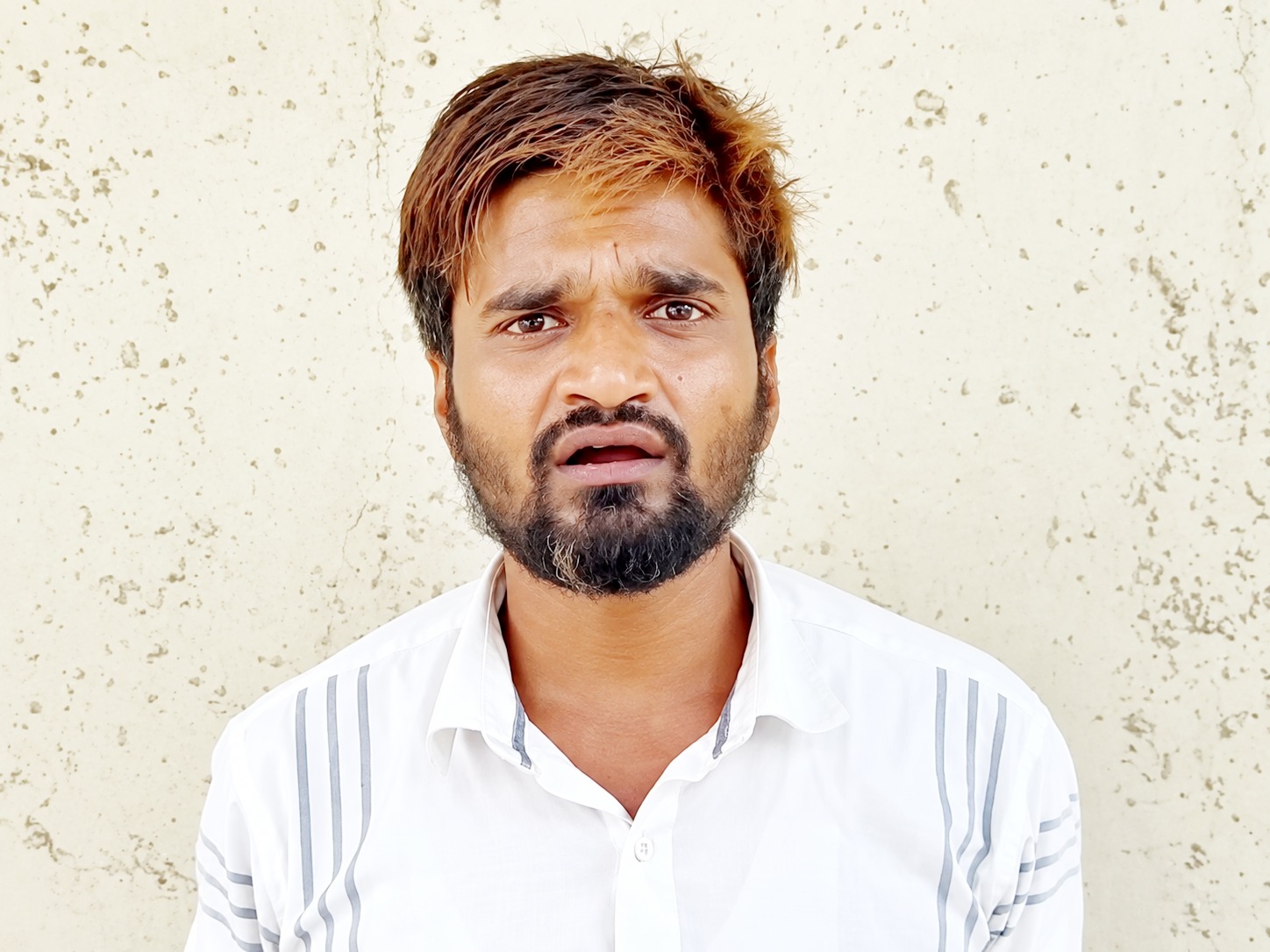 कब्रिस्तान और श्मशान की जमीन पर कब्जे का आरोप, डीएम से जांच और कार्रवाई की मांग