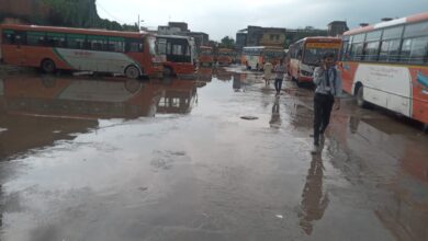 करोंड़ो की लागत से तैयार नए रोडवेज की बिल्डिंग और लबालब परिसर में भरा पानी