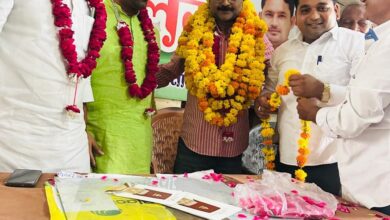 कांग्रेस कार्यालय में राजेश तिवारी का हुआ भव्य स्वागत
