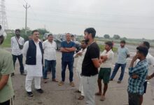 कांग्रेस नेता ने ग्रामीणों से मुलाकात कर सुनी समस्याएं