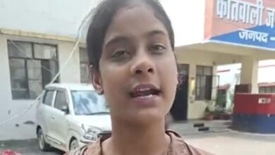 खाते से पांच हजार रुपये निकले