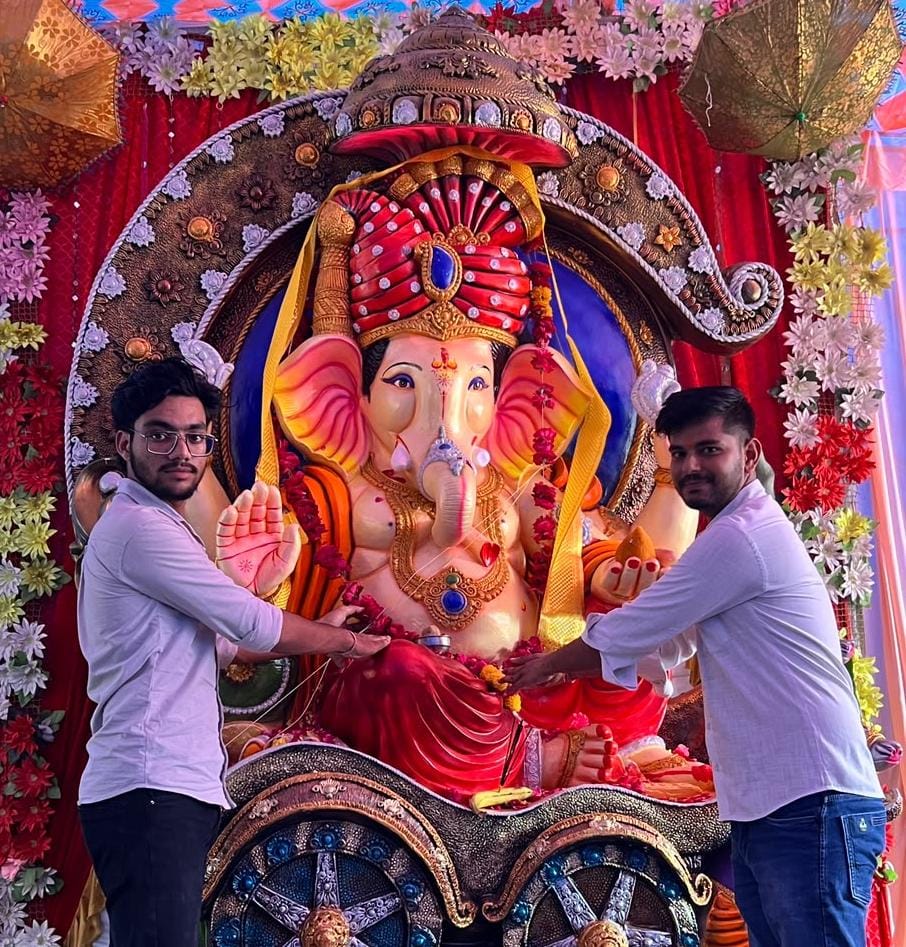 गणपति बप्पा मोरया जयकारों से गूंजा नगर
