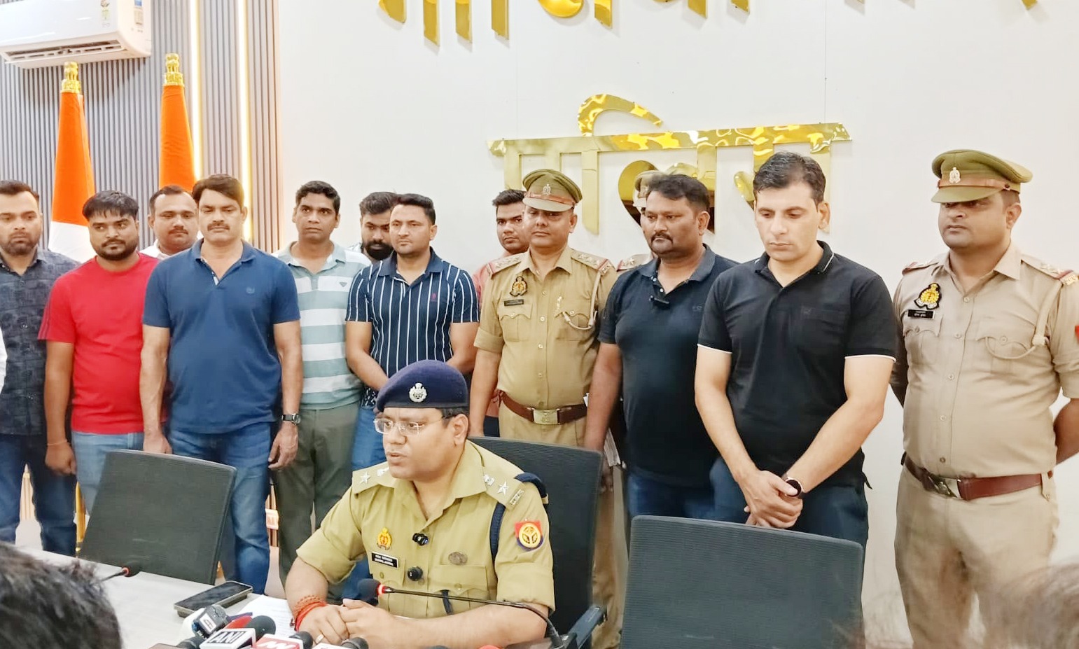 नकली दवा-सप्लीमेंट का गिरोह बेनकाब, गाजियाबाद में 5 गिरफ्तार; ₹50 लाख की बरामदगी