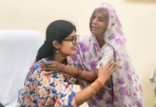 फार्मर रजिस्ट्री में नाम दर्ज तो ही भावुक हुईं अम्मा