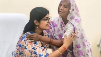 फार्मर रजिस्ट्री में नाम दर्ज तो ही भावुक हुईं अम्मा