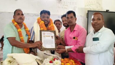 बीईओ श्याम बिहारी को शिक्षा मित्र संघ ने दी भावभीनी विदाई