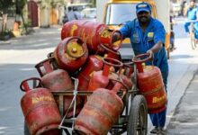 मनमानी: पौन महीने में ग्रामीणों को मिलता है गैस सिलेंडर
