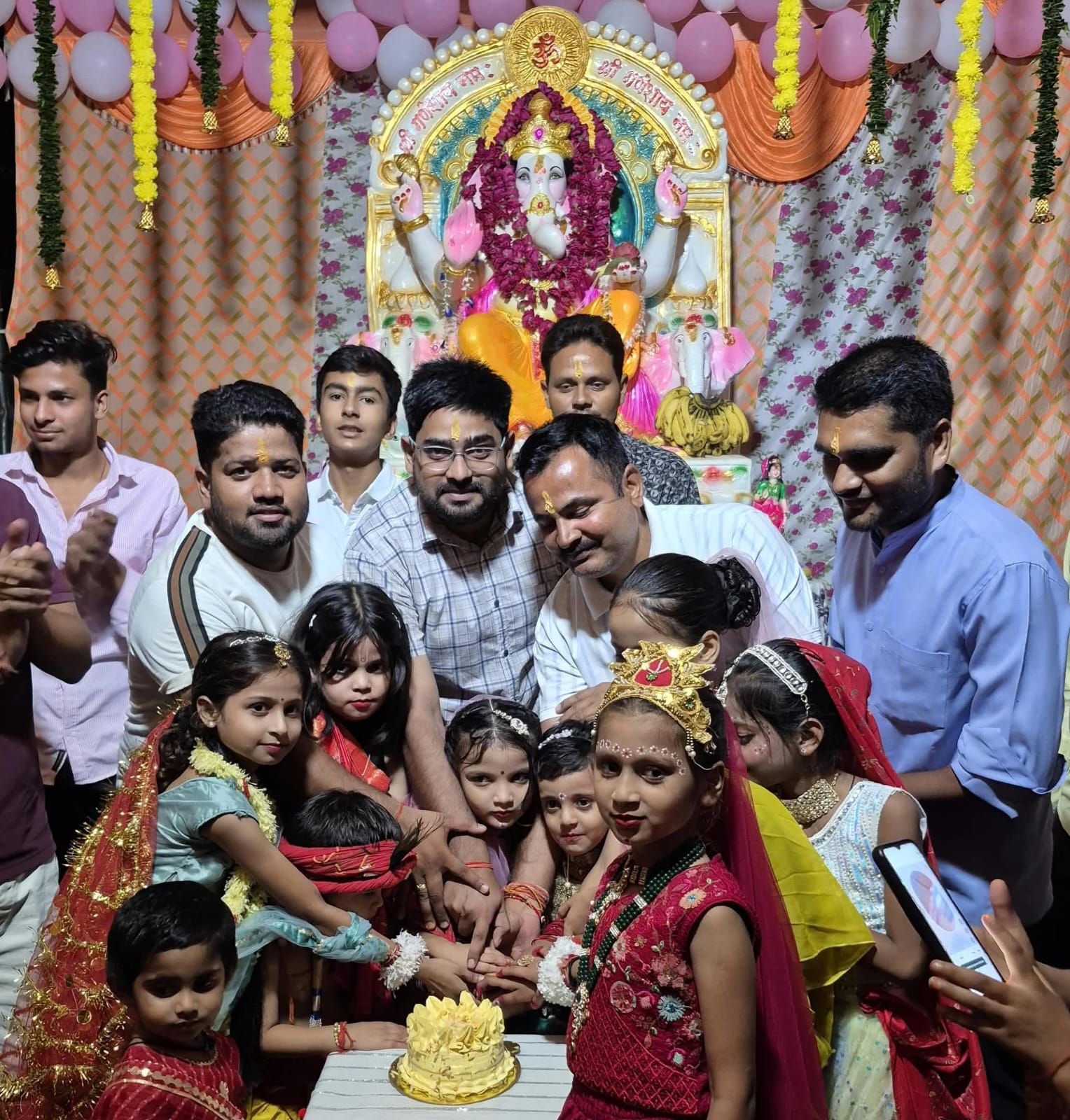 मनमोहक प्रस्तुति देख मन मोहा: भजनों पर झूमे श्रद्धालु