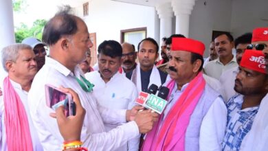 लोकतंत्र और सामाजिक