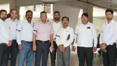 वकीलाें ने मनाया काला दिवस: जताया विरोध