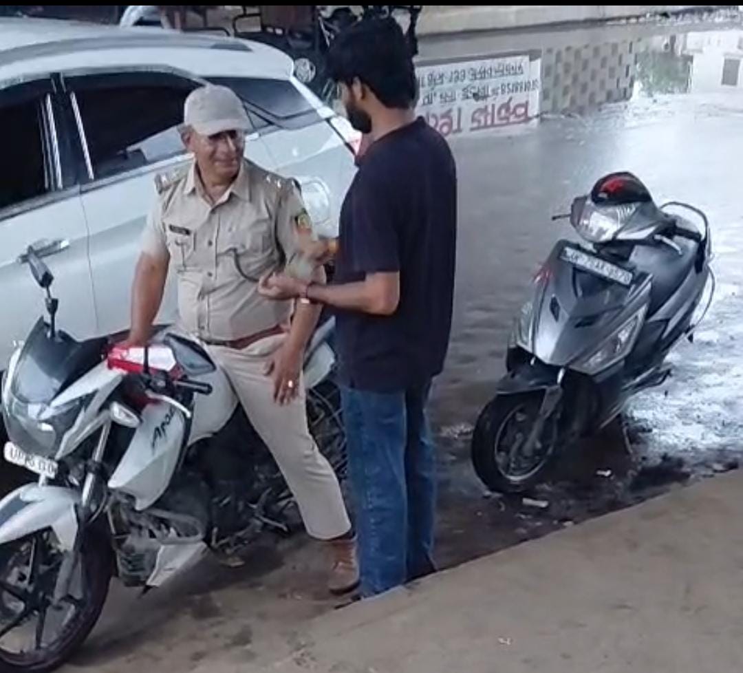 वन दरोगा का कथित रुपये लेने का वीडियो वायरल