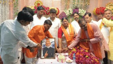 विश्वकर्मा पूजा में मनाया प्रधानमंत्री का जन्मदिन