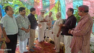 वृक्षारोपण-परिवार मिलन समारोह सम्पन्न