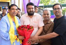 व्यापारी नेता विपिन गोयल ने शहर विधायक संजीव शर्मा को दी जन्मदिन की बधाई