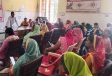 संचारी रोग नियंत्रण अभियान को सफल बनाने के लिए कर्मचारियों को दिया गया प्रशिक्षण