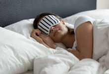 how to get deep sleep naturally