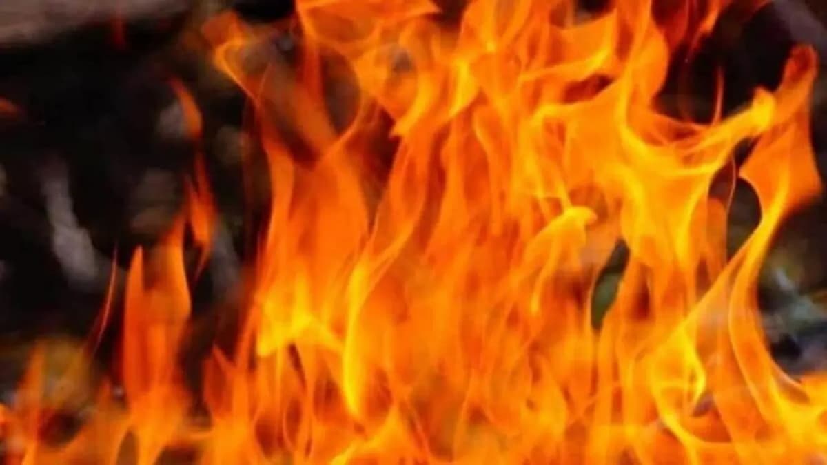father burns toddler to death
