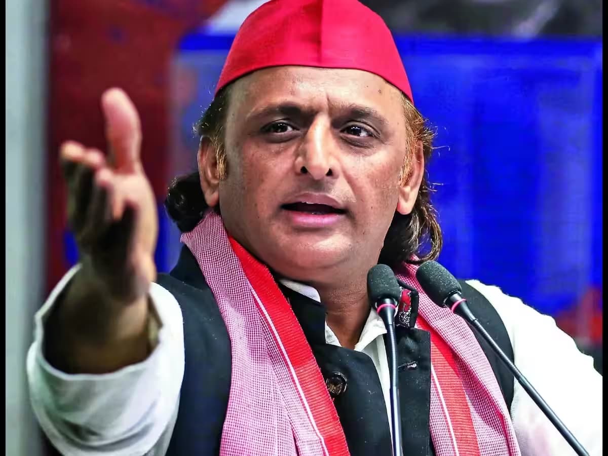 अखिलेश यादव