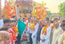राम की बारात में झूमे युवा भक्त