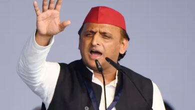 Akhilesh on Shraddha Dubey