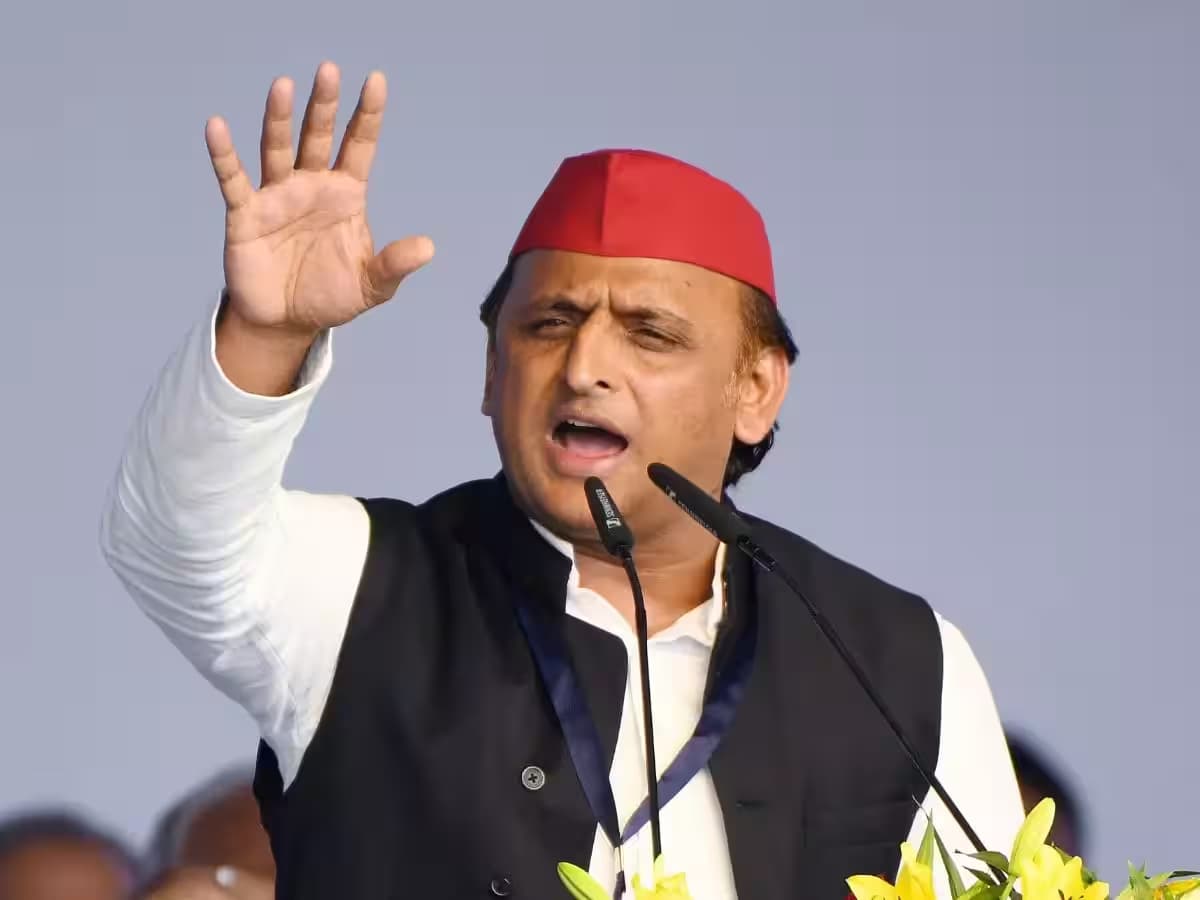Akhilesh on Shraddha Dubey