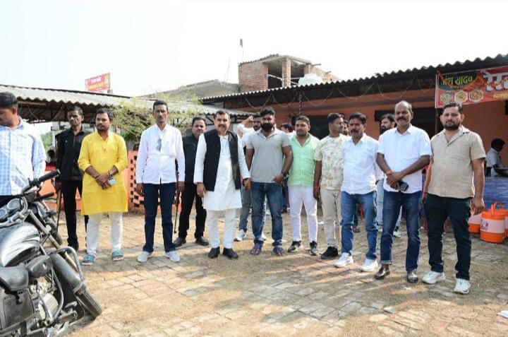 अंशु ढाबा एवं रेस्टोरेंट के उद्घाटन समारोह में पहुंचे: भाजपा नेता जेपी यादव