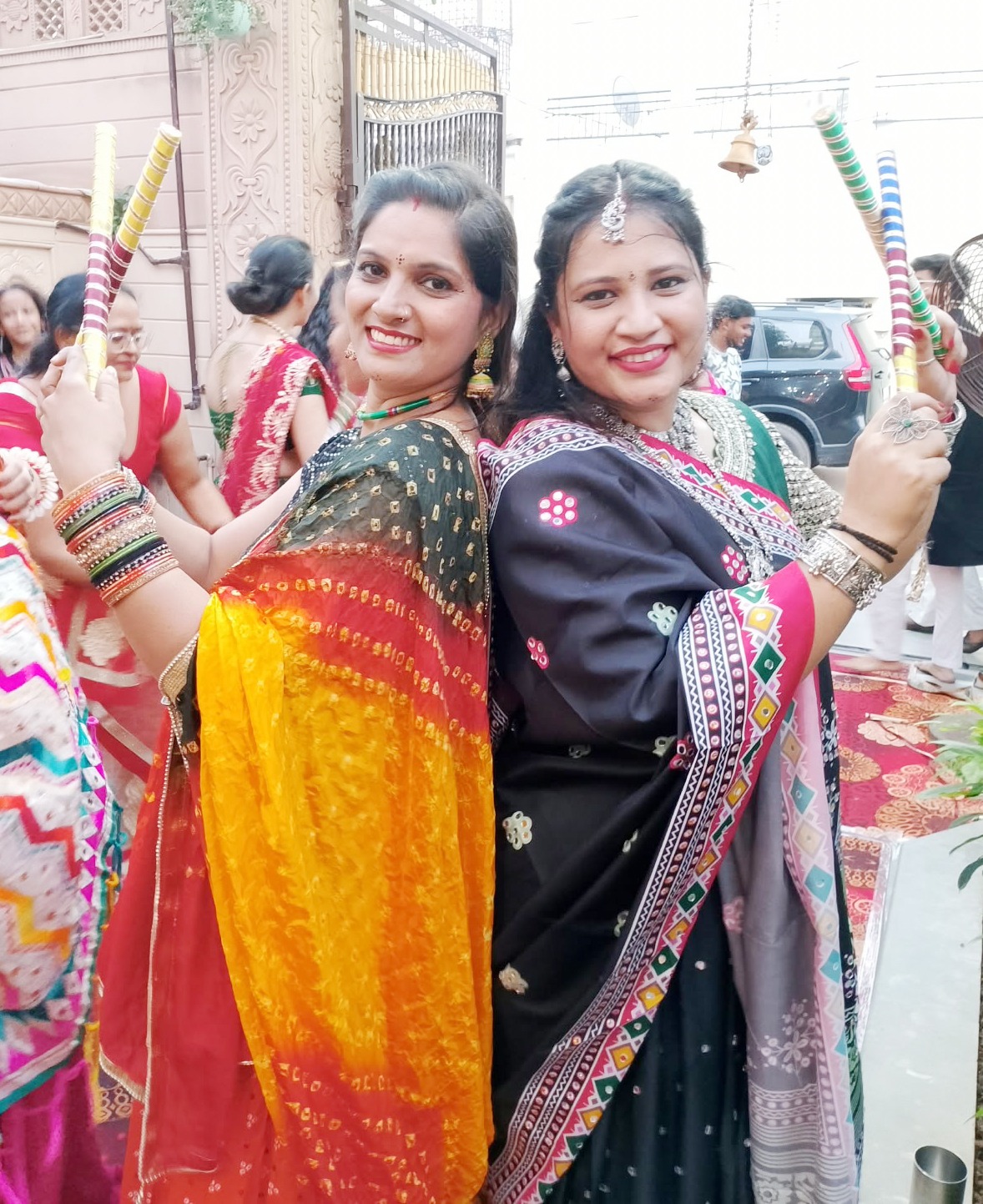 आईएएमआर में ‘राग एंड रास’ की धूम, गरबा और डांडिया की थाप पर जमकर थिरके छात्र