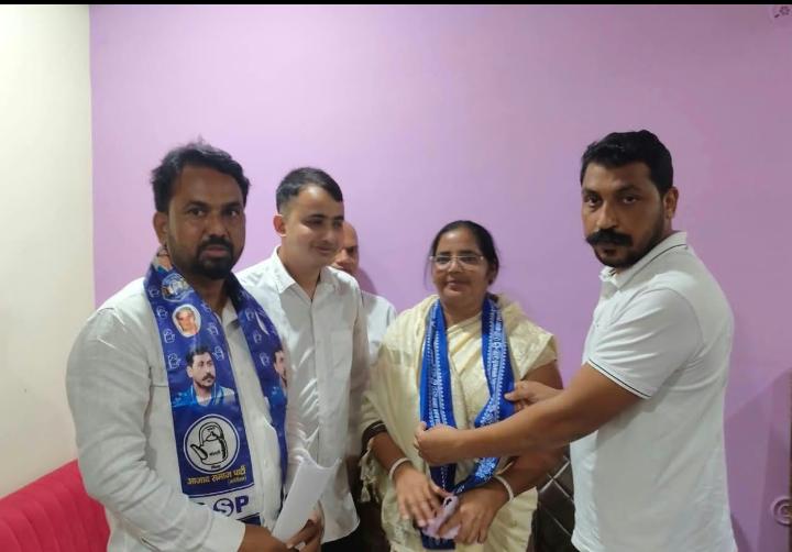 कमला यादव ने थामा आजाद समाज पार्टी का दामन, जिले में सियासी हलचल
