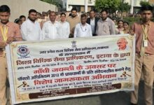 गांधी-शास्त्री जयंती पर छात्रों ने निकाली प्रभात फेरी