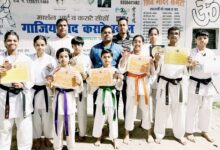 गाजियाबाद कराटे स्कूल के खिलाड़ियों का शानदार प्रदर्शन, आठ खिलाड़ियों ने जीते पदक
