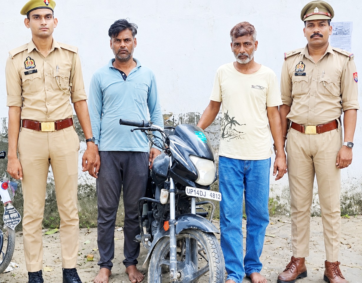 चोरी की मोटरसाइकिल के साथ दो आरोपी गिरफ्तार