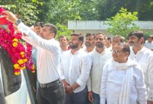 नेताजी की पुण्यतिथि पर सपाइयों ने दी श्रद्धांजलि