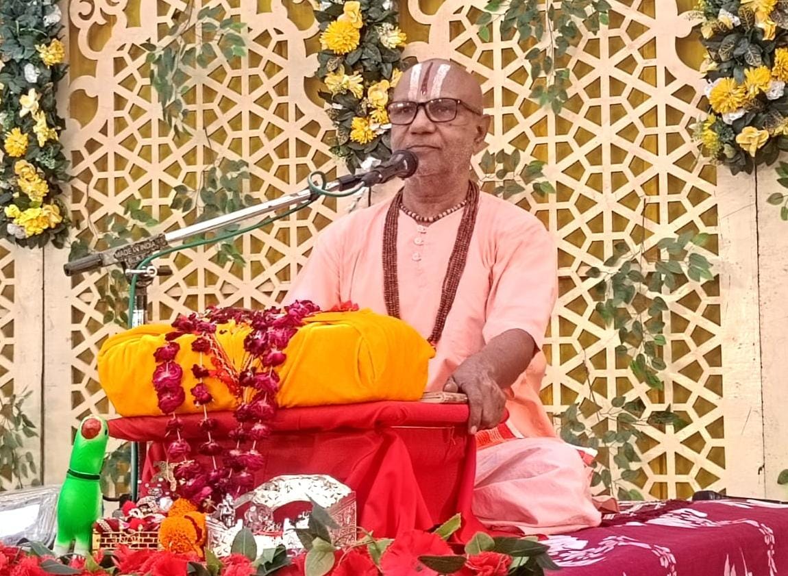 परीक्षित जन्म की कथा सुनकर भावविभोर हुए श्रद्धालु