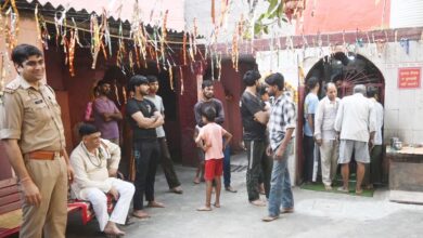 प्राचीन शिव मंदिर में शिवलिंग खंडित मिलने से हड़कंप, जांच में जुटी पुलिस