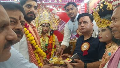 भव्य झांकियां-100 फुट लम्बा तिरंगा लेकर निकली राम बारात