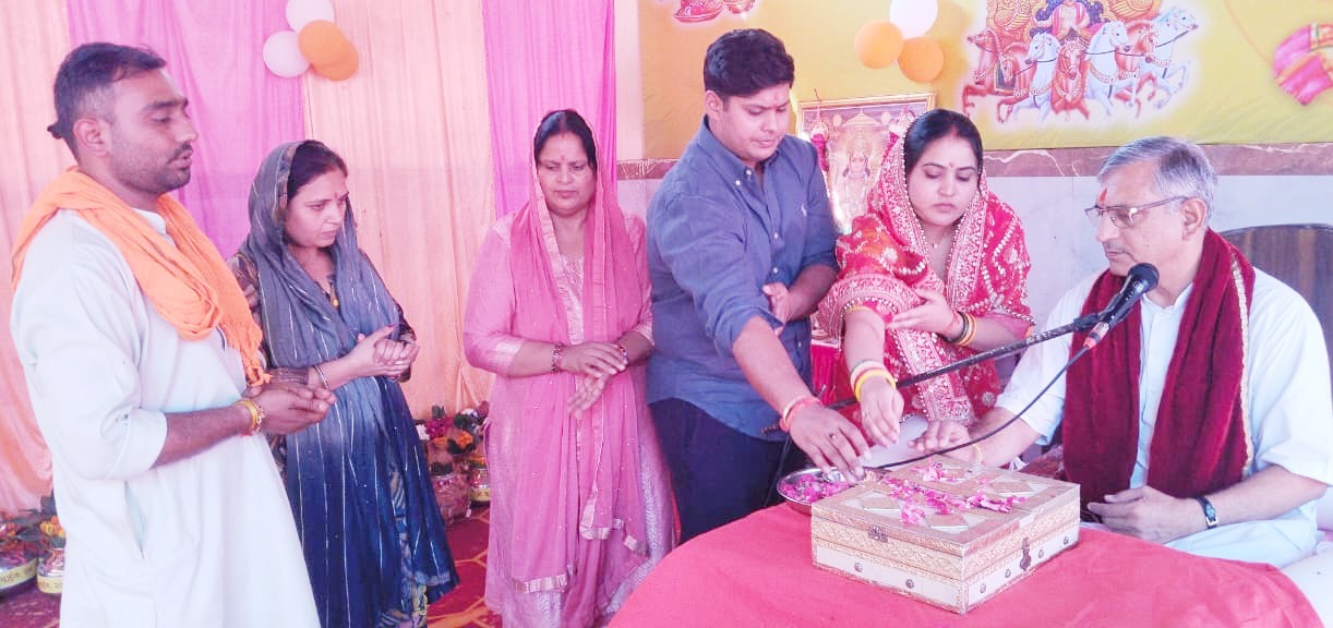 मां अंजना के संस्कार ही हनुमानजी के जीवन में दिखते हैं : अरविंद भाई ओझा