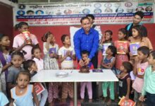मिसाइल मैन की जयंती पर पाठशाला में काटा केक