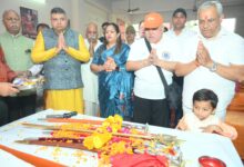 मुख्य अतिथि ठाकुर अजय चौहान की उपस्थिति में महाराणा प्रताप भवन में हुआ भव्य शस्त्र पूजन