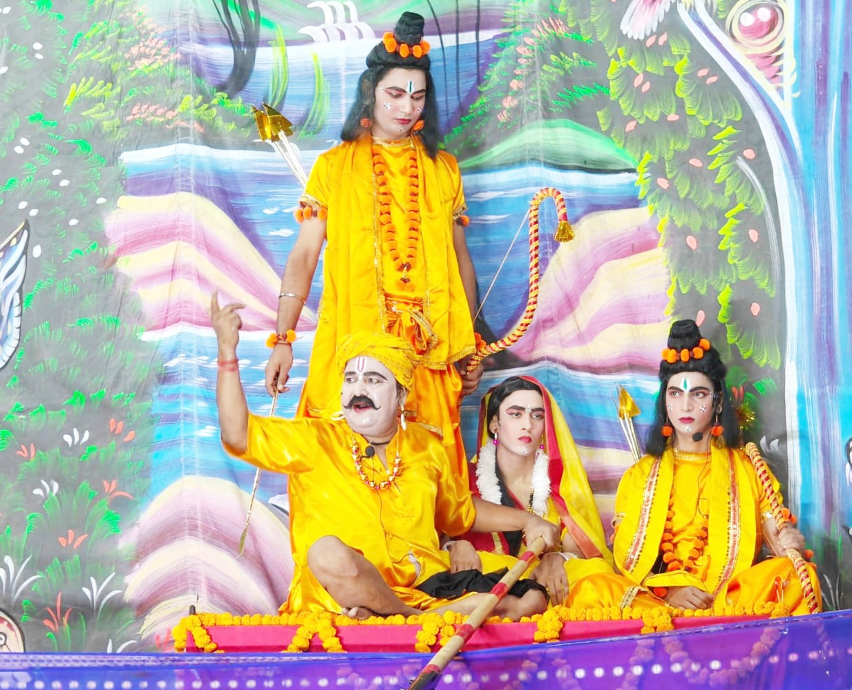 रामलीला में राम-केवट संवाद का भावपूर्ण मंचन, भावुक हुए रामभक्त