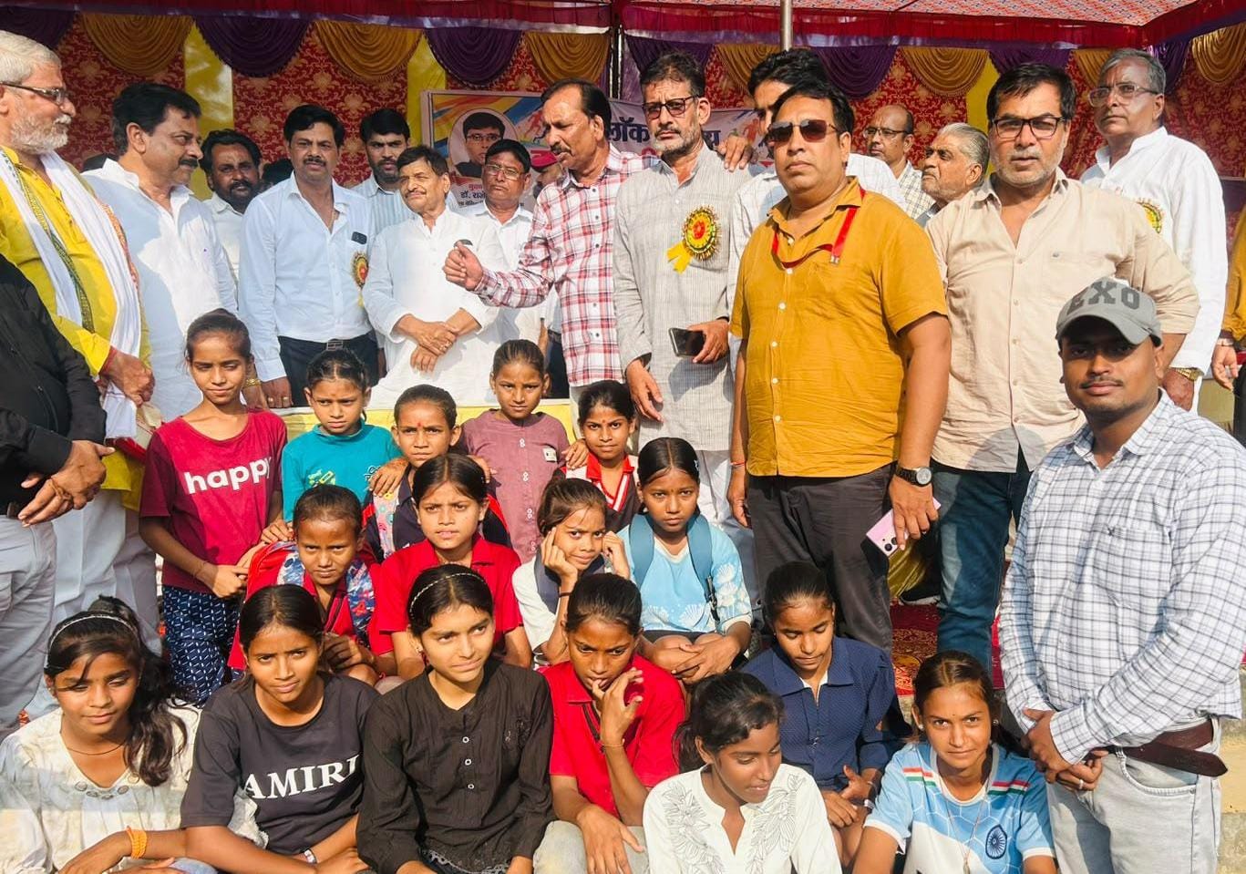 शिवपाल यादव ने खिलाड़ियों को किया पुरस्कृत